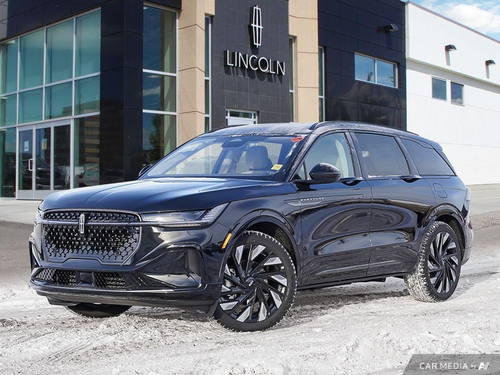 2025 Lincoln Nautilus Reserve Hybrid